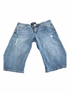 Democracy Distressed Bermuda Shorts, size 10